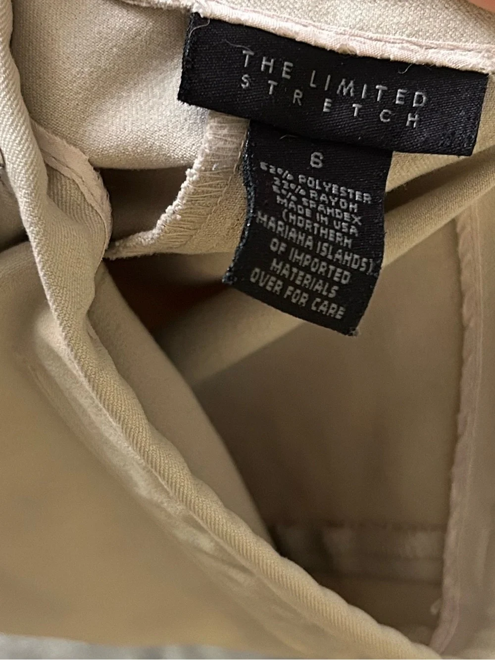 The Limited Stretch Khaki Tapered Pants - Women’s Size 6